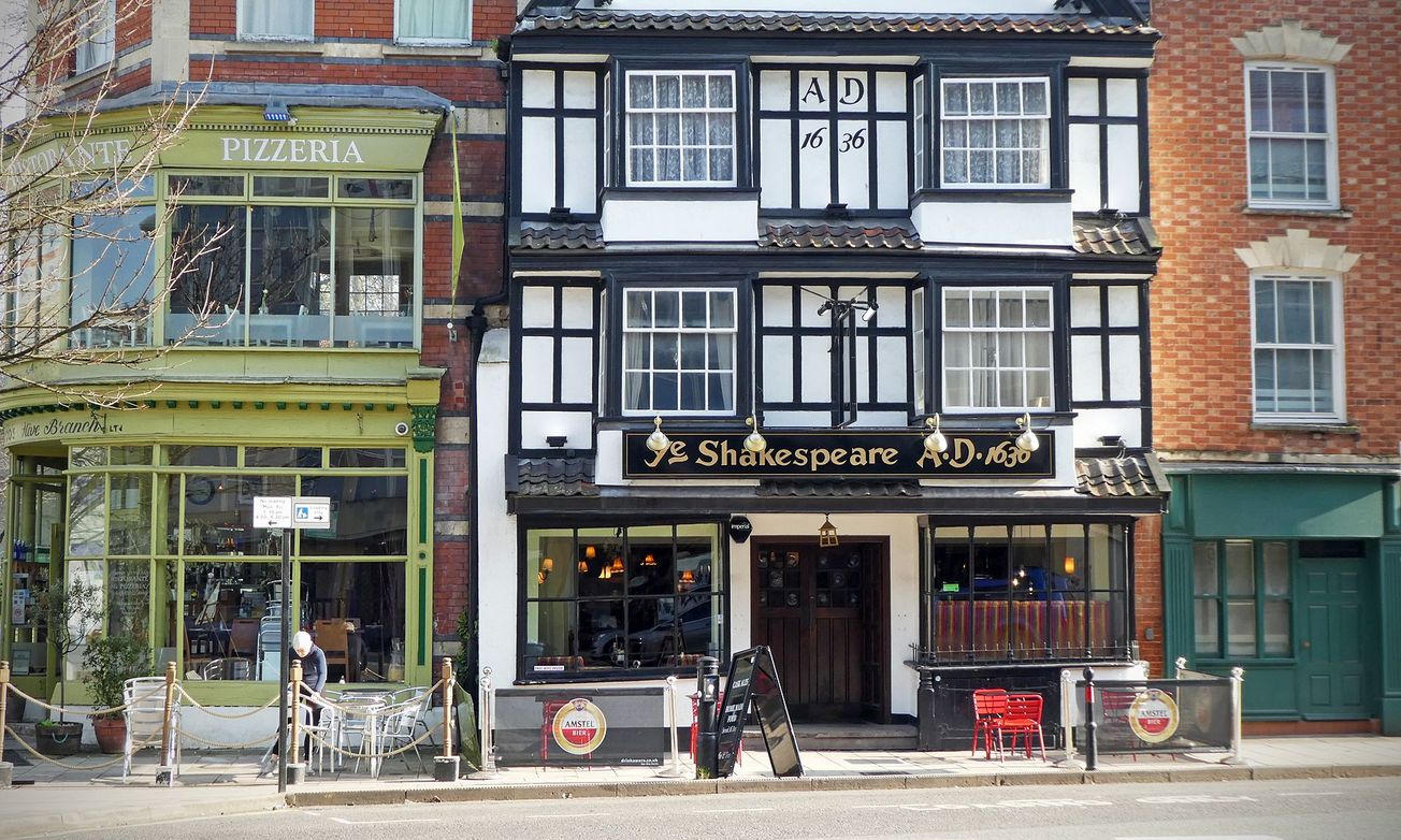 Student life and pub culture: the history behind your favourite hangouts