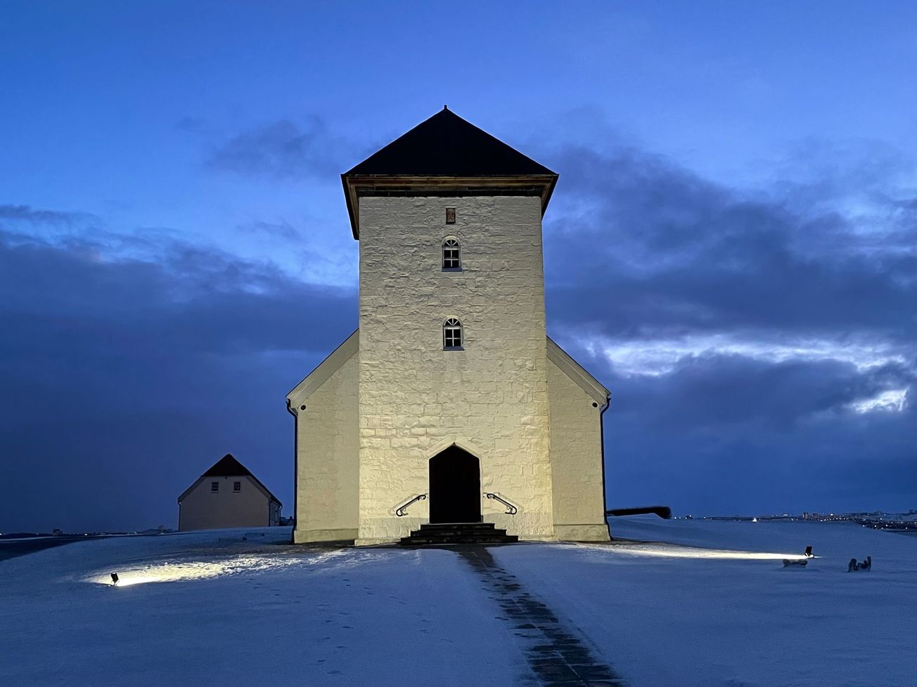 I end my Epigram writing at the top of the world