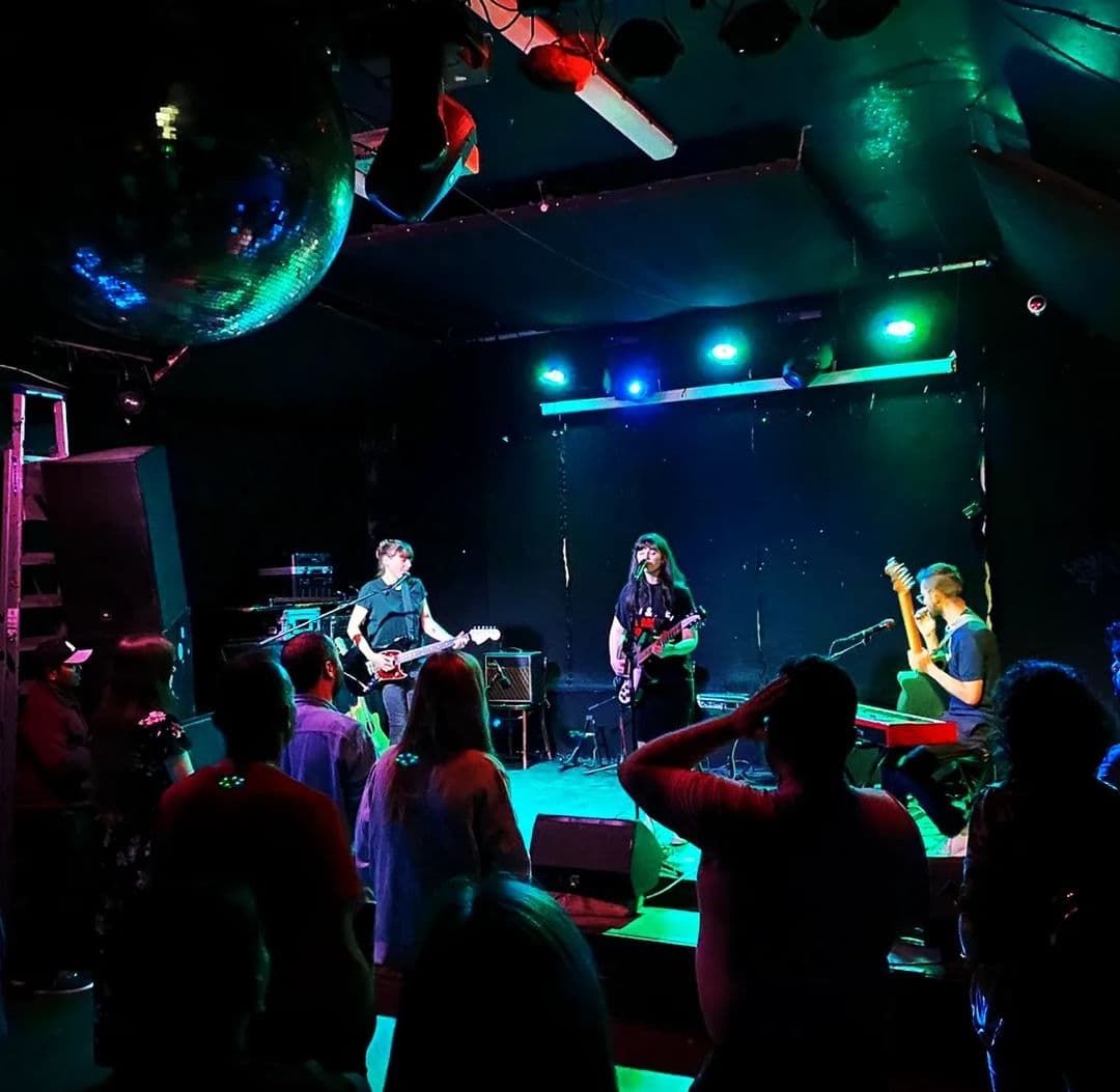 Review: Roxanne De Bastion @ Crofter's Rights