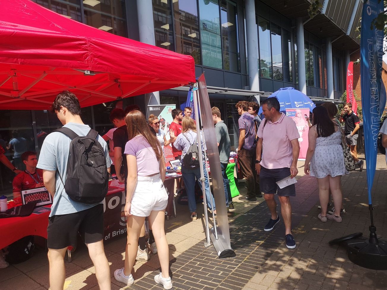Record attendance at Bristol University open days: 40,000 people experience a day at the Bristol campus