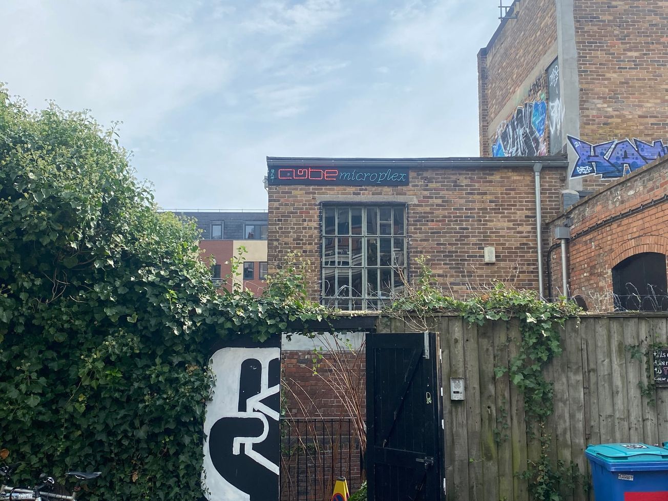 Scrambled Eggs, Shagged Dogs: Highlights from 2023’s last Bluescreen at the Cube