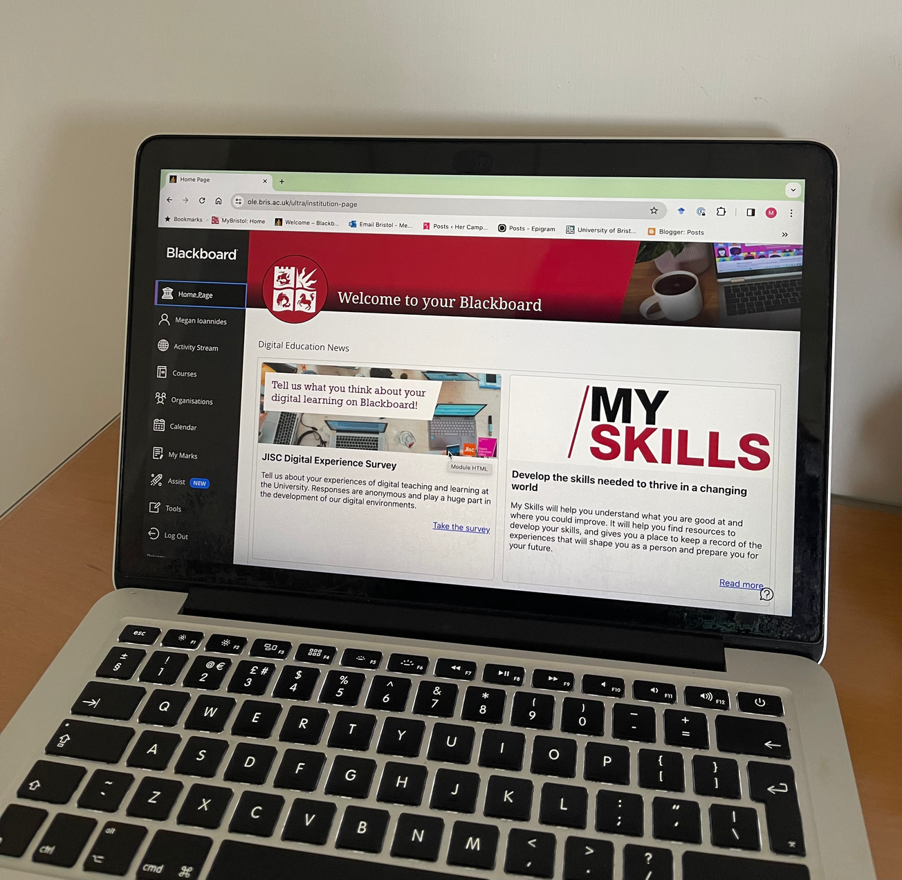 Opinion | Pandemic-induced, pre-recorded video lectures undermine the quality of university education