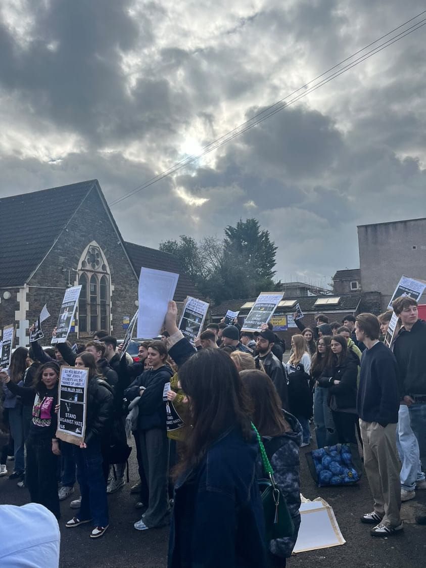 Bristol Jewish students protest event featuring controversial ex-UoB academic