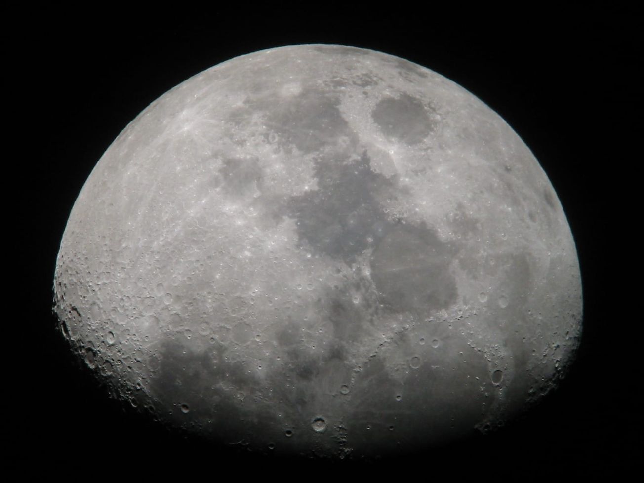 Major lunar mystery finally solved