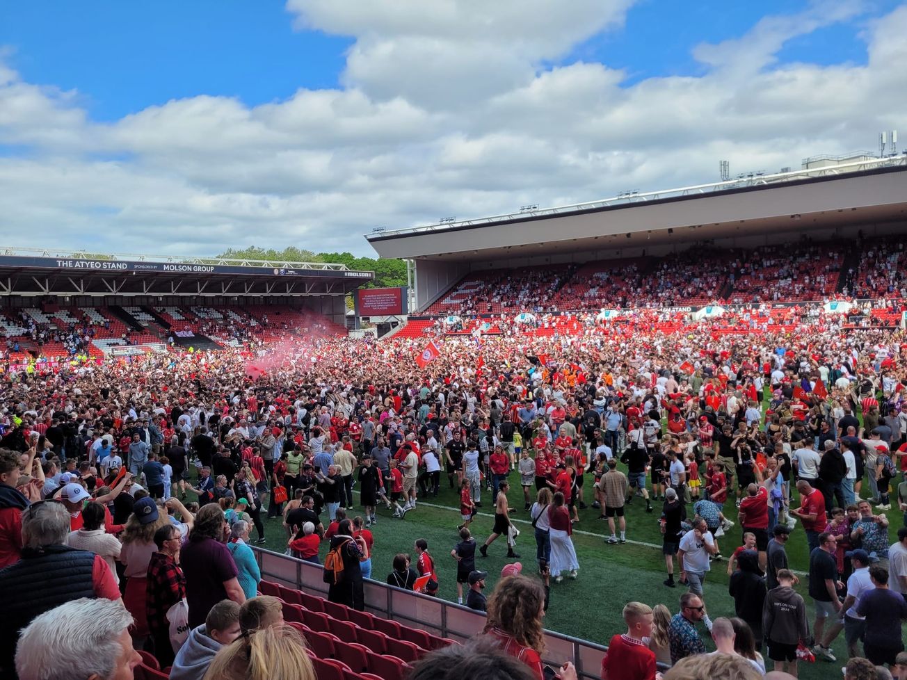 Bristol City F.C. narrowly secure Championship Playoffs after dramatic 2-2 draw with Preston North End.