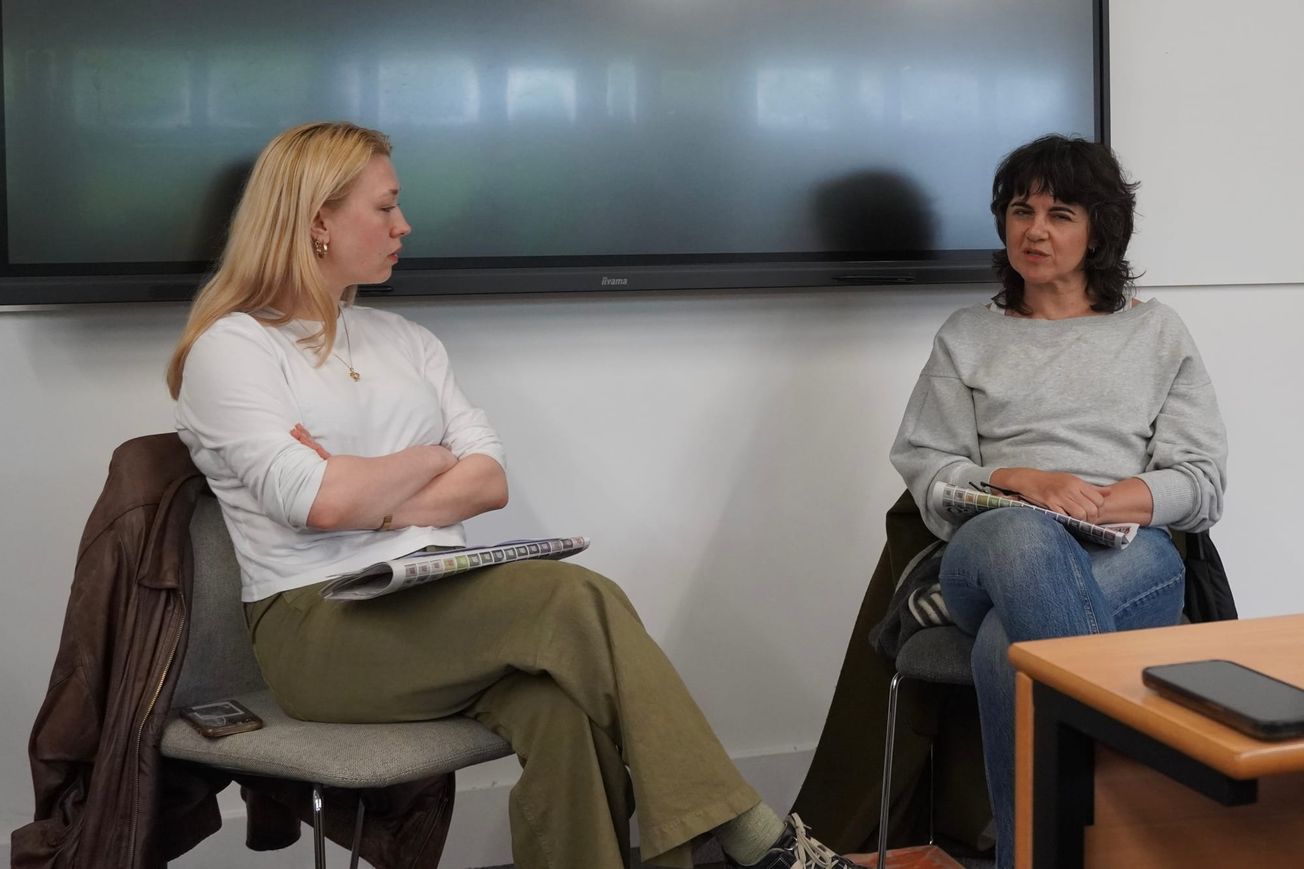 Investigative reporter, author, and Epigram alumna: Deborah Bonello