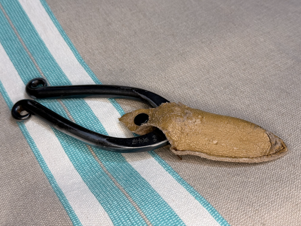 Ikebana tools 1: scissors (hasami)