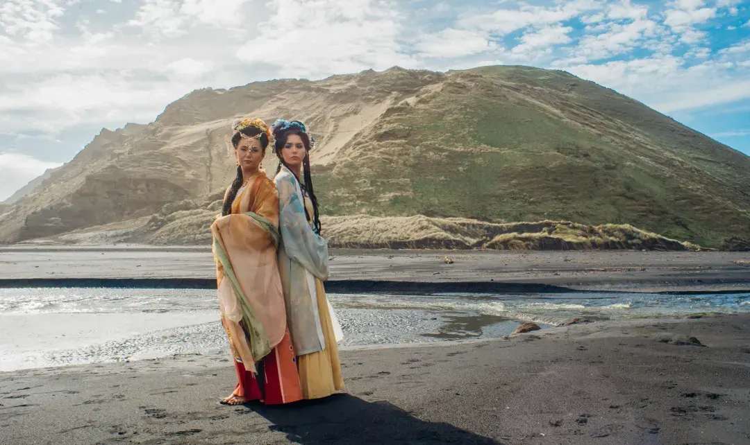 Ersha Island: Chinese-New Zealand Biracial Sisters Film Music Video in Hanfu