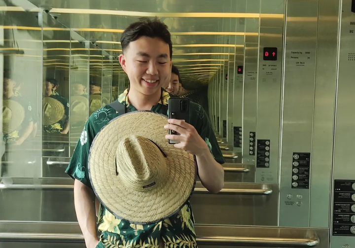 A  Chinese "Small Town Test Taker" Migrates to New Zealand to be Bus Driver at Low Cost