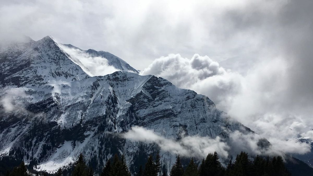 Putting on a Brave Face at the Workplace while Dealing with Personal Issues