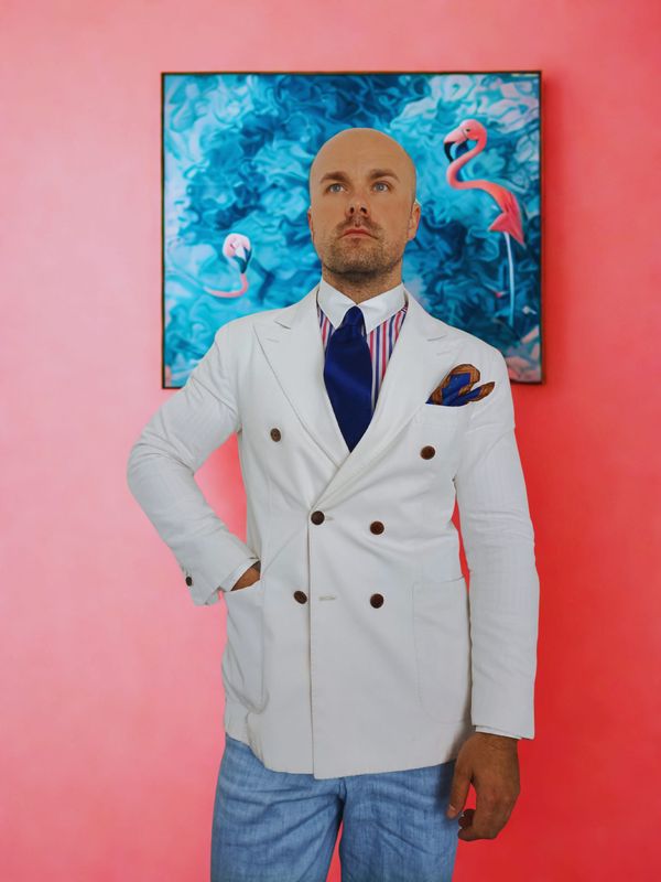 Do Clothes Change How We Think? Style, Identity, and the Psychology of Dressing Up