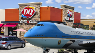 Air Force one makes emergency landing at dairy queen
