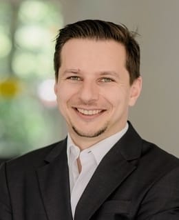 Vassil Gedov - Stell dir vor, es ist 2017 und deine Kreditkarte läuft ab