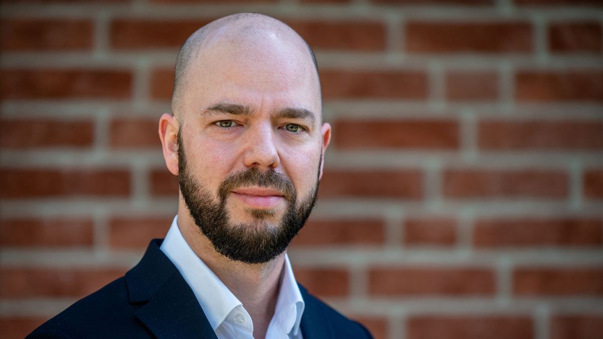 Dennis Köhler von Flix spricht über Payment, Betrugsprävention und Finanzbildung.