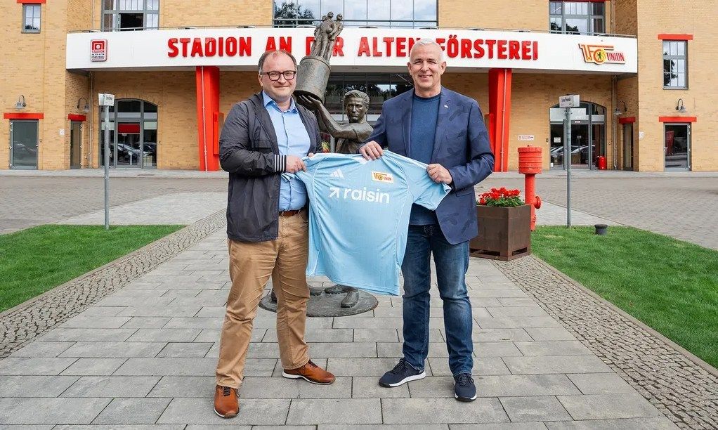 Raisin wird neuer Trikotsponsor von Union Berlin - Fintech setzt auf Fußballmarketing