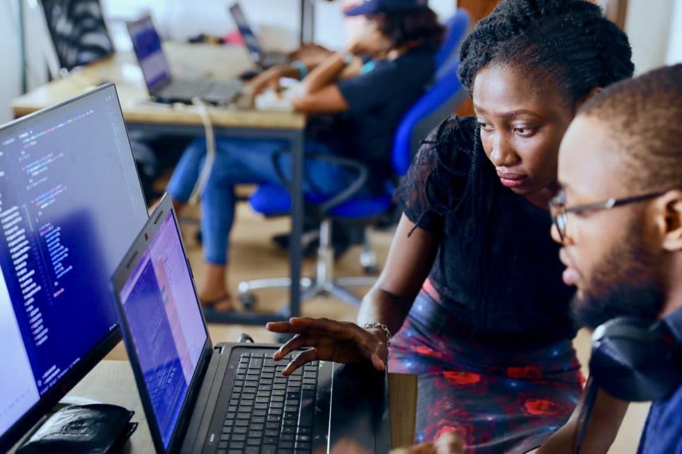 IT-Talentemangel Teil 2: Wie finde ich die richtigen Tech-Talente? – Zwei Erfahrungsberichte /IT talent shortage: The achille