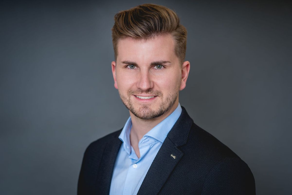 Die Gesichter der Branche – Lasse Diener von bezahl.de