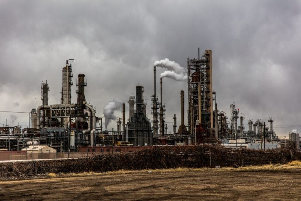Take climate responsibility away from investors!