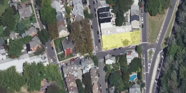 a view from the sky highlighting the location of the laundromat