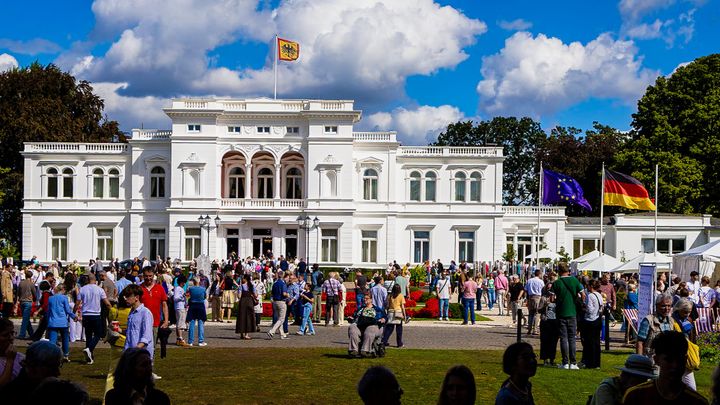 Ein historisches Spätsommer-Wochenende in Bonn: Das Bürgerfest des Bundespräsidenten 2026 im Park der Villa Hammerschmidt