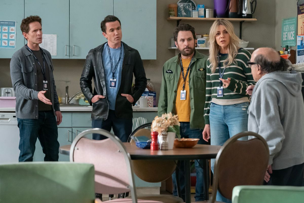 Review: It's Always Sunny in Philadelphia, "The Gang F***s Up Abbott Elementary" | Season 17, Episode 1