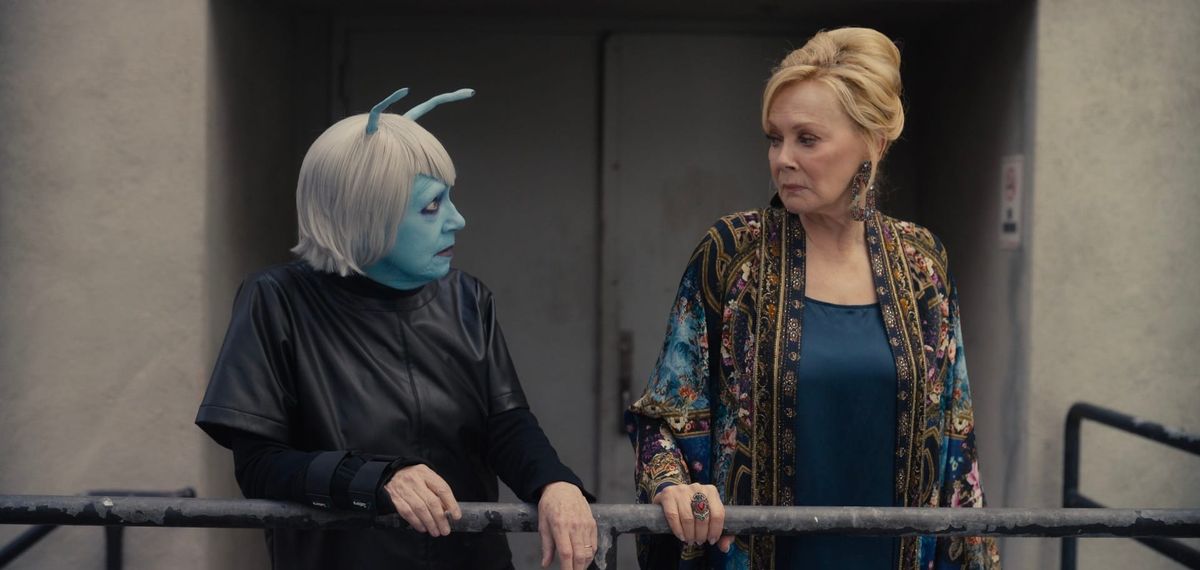 Review: Hacks, "Number One Fan" | Season 5, Episode 2