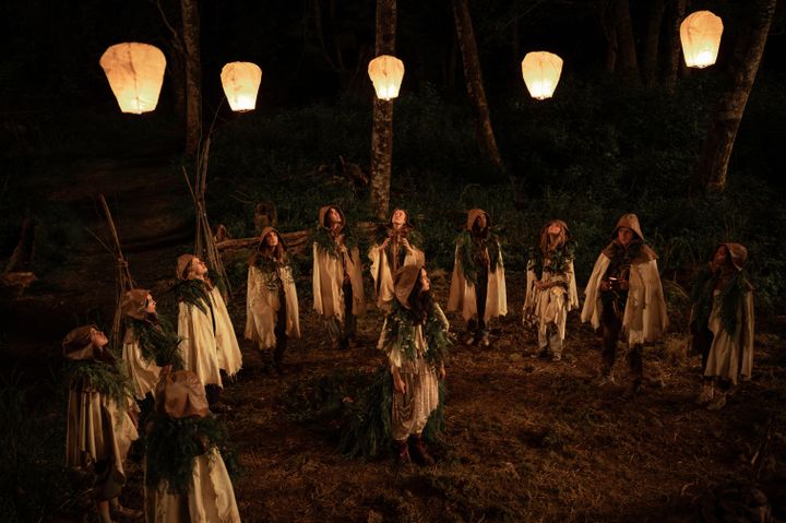 Review: Yellowjackets, “It Girl” | Season 3, Episode 1