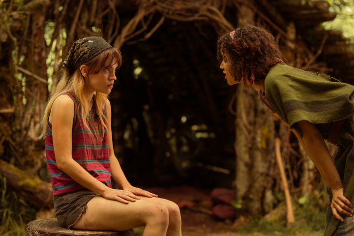 Review: Yellowjackets, “12 Angry Girls and 1 Drunk Travis” | Season 3, Episode 4