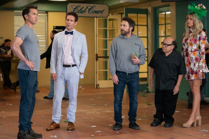 Review: It's Always Sunny in Philadelphia, "The Gang Goes to a Dog Track" | Season 17, Episode 5