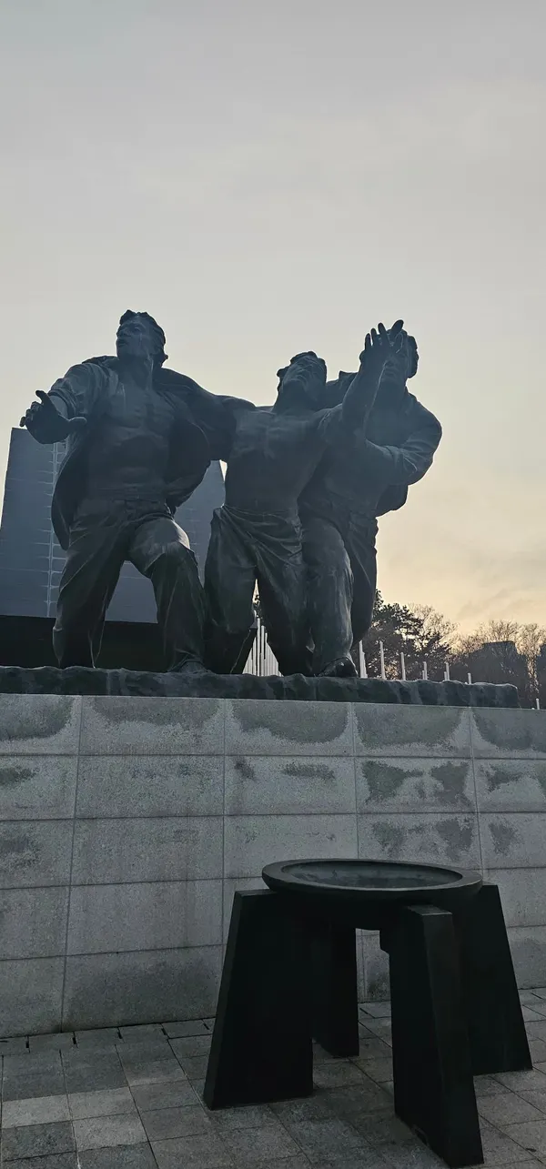Korea: The Weight of Work