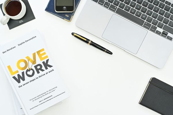 Management intergénérationnel : pourquoi “les jeunes ne veulent plus travailler” est une fausse piste