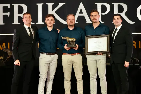 R.A.M Annandale's 'COPPER SUN' Wins Marlbank OLR 1261p 515km In Stylish 9min Break-Away