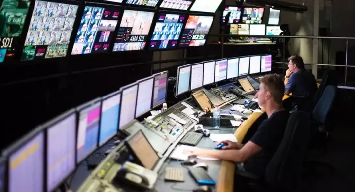 Overnames, Replays en Geduld