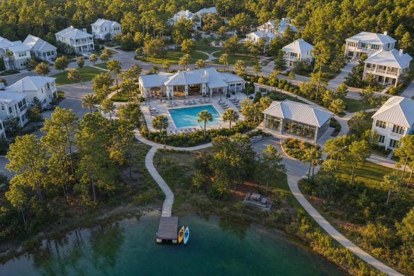 10 Features of 30A Inland Neighborhoods with Luxury Amenities