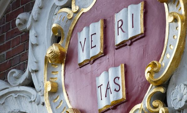 Trump stoppar internationella studenter vid Harvard