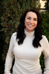 Regina Steele