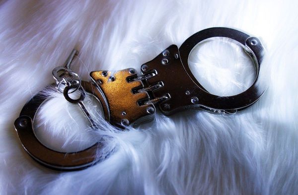 How to Dominate a Woman in Bed and Be Sexy