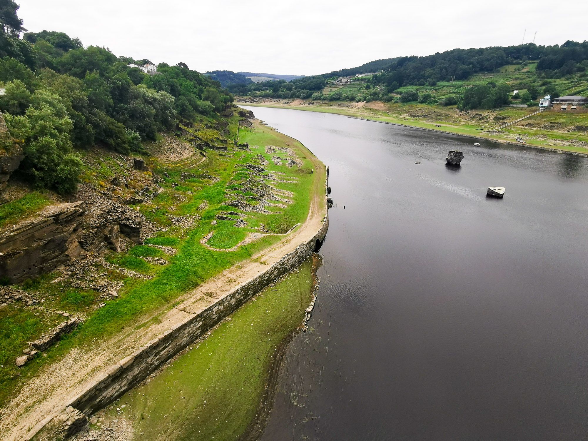 ซากเมืองเก่าโผล่ขึ้นมาช่วงน้ำในแม่น้ำลดลงต่ำ