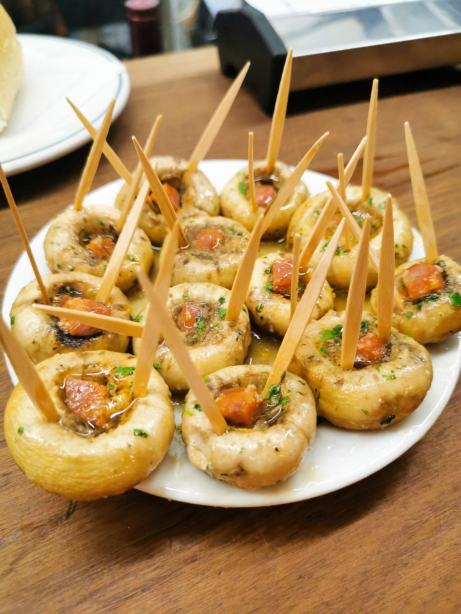 เห็ดย่างจากร้าน Mesón del Champiñon