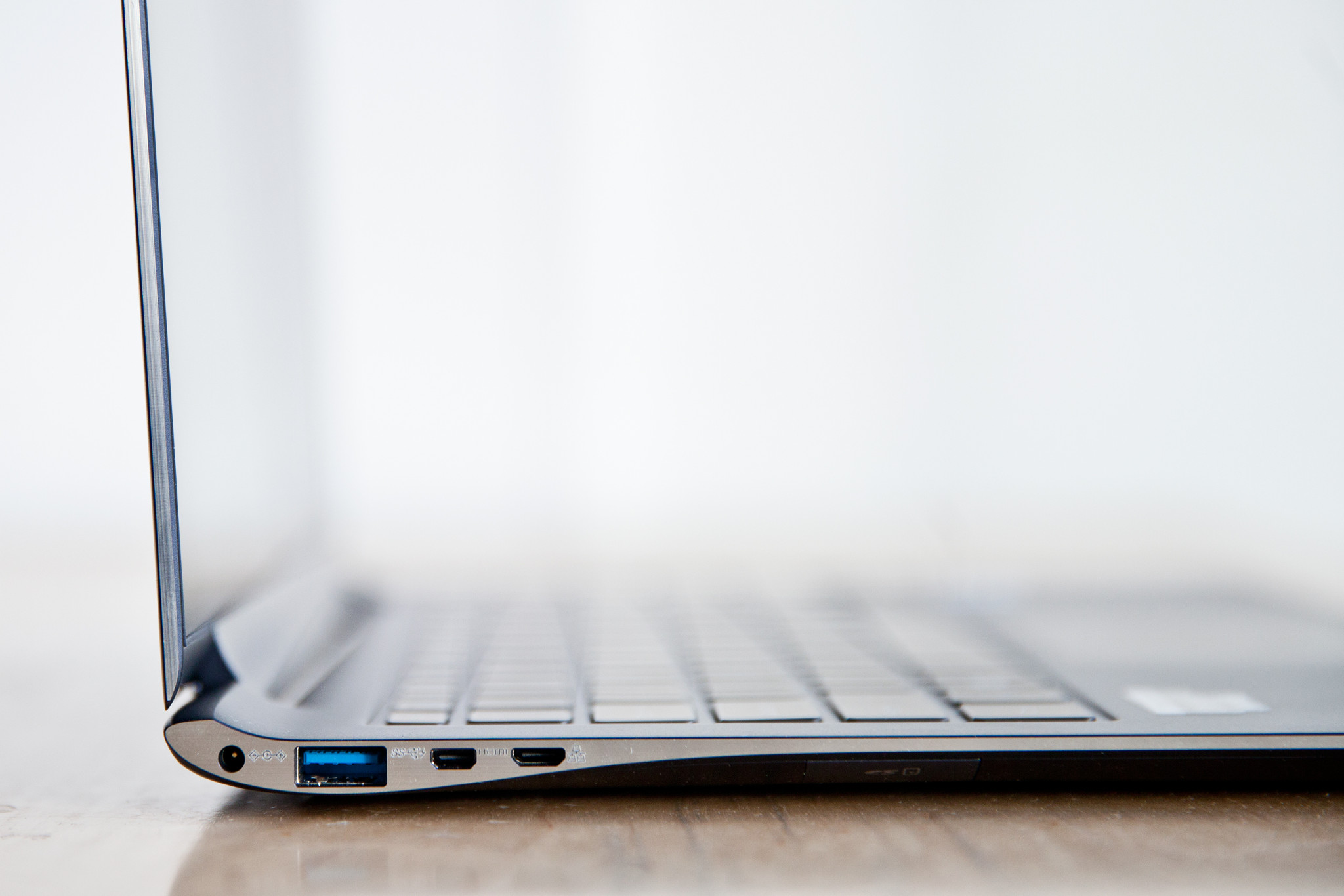 Samsung Ativ Book 9 Plus by Ariel Zambelich of Wired