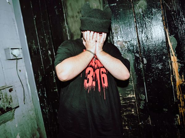 Lizdek's debut album "DUALITY" turns creative tension into the whole point