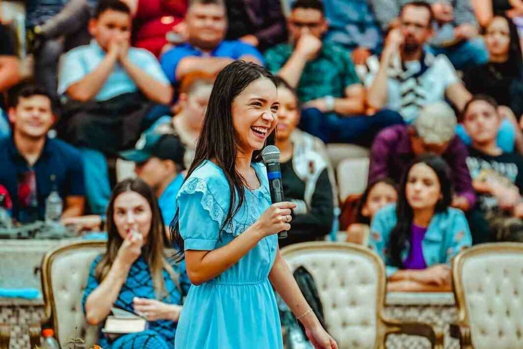 Pastora adolescente incorpora valores neoliberais