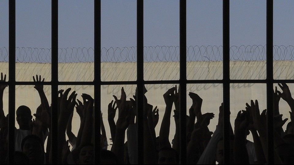 O ponto em comum na organização social das igrejas e do crime