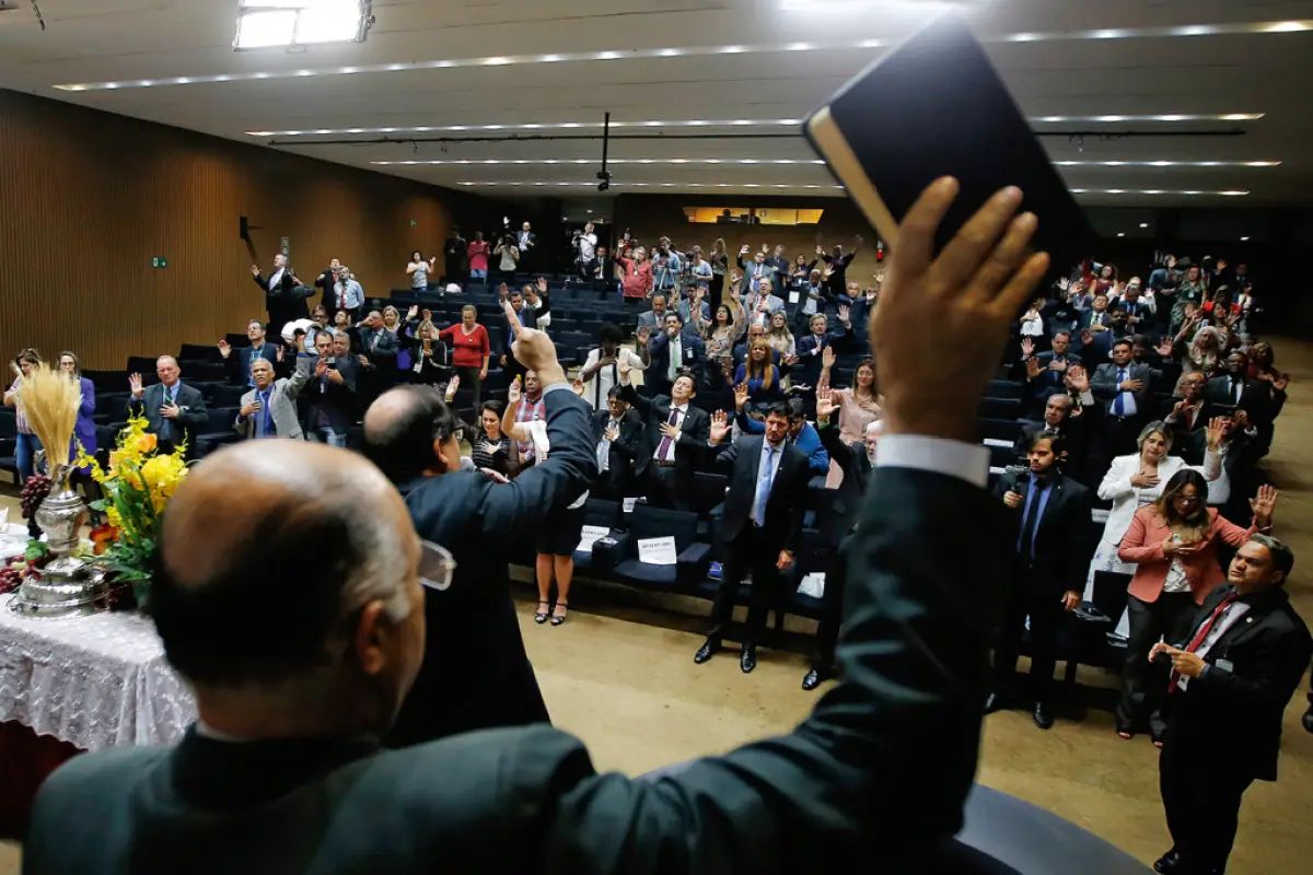 Evangélicos e o PL das fake news