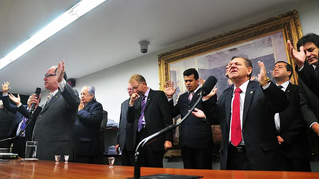 Influência de religião no mandato é admitida por mais deputados, mostra pesquisa, e outras notícias nacionais