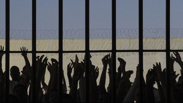 O ponto em comum na organização social das igrejas e do crime