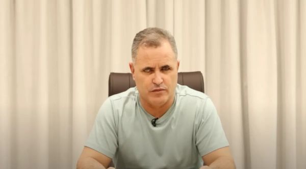 Pirâmide de pastores picaretas, quem aguenta?