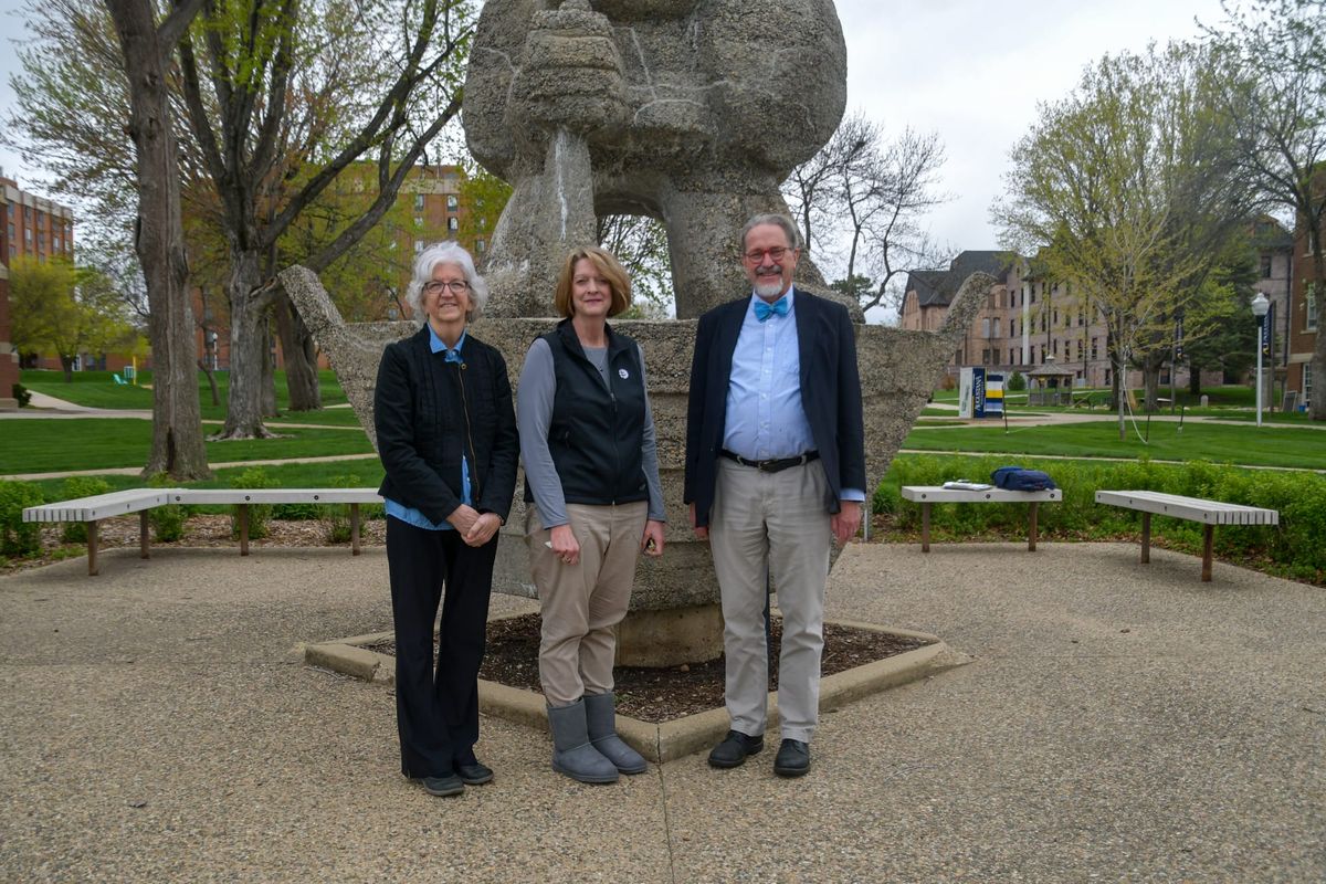 Five professors reminisce, prepare to retire