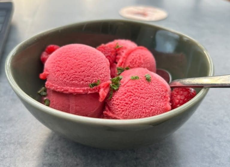 Out to Eat: CRAVE offers delectable desserts