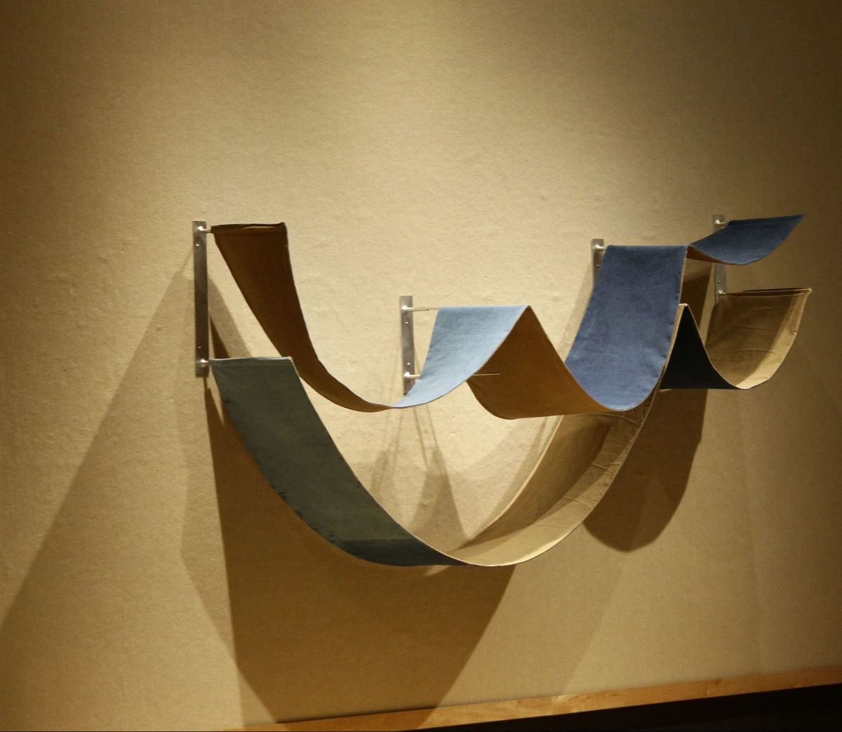 Artist uses fabric to imitate nature